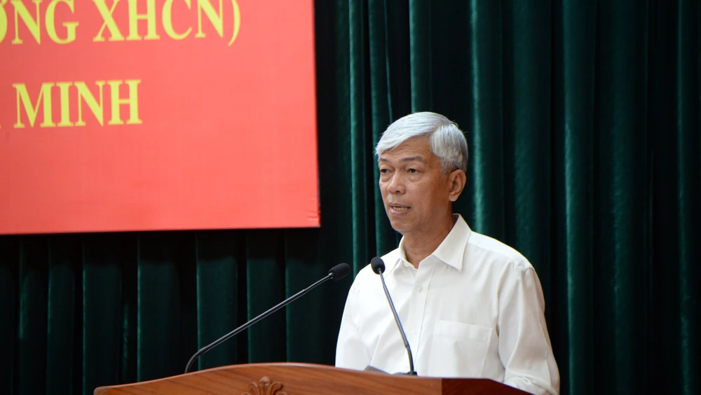 tong-ket-40-nam-kinh-te-XHCN-TPHCM (4).jpg