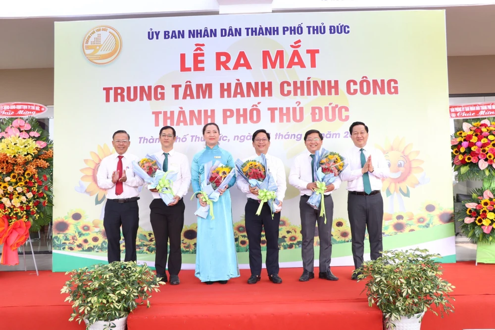 trung-tam-hanh-chinh-cong-tp-thuc-duc (2).JPG