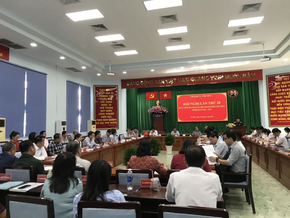 Thành uỷ TP Thủ Đức lấy phiếu tín nhiệm các chức danh chủ chốt-hoi-nghi-lay-phieu-tin-nhiem-thu-duc