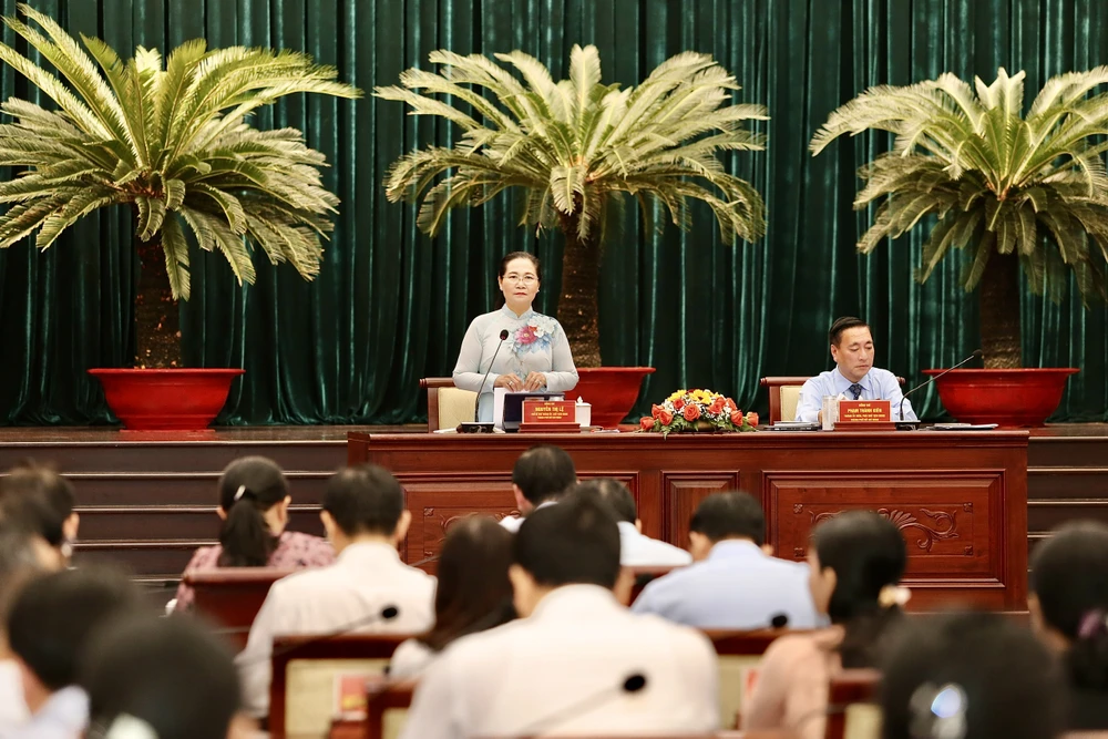 Chủ tịch UBND TP.HCM: Mức tăng trưởng 7,5-8% là một thách thức-ky-hop-thu-13-hdnd-tphcm-chat-van-chu-tich-ubnd-tphcm.jpg