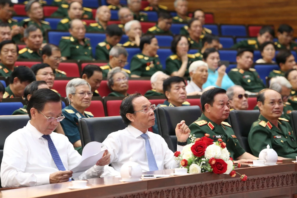 Chủ tịch UBND TP.HCM: Mong cựu tướng lĩnh quân đội luôn theo dõi, góp ý cho TP.HCM