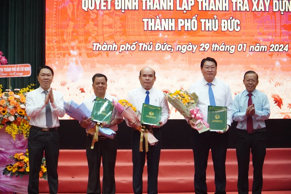 Bổ nhiệm ba Phó Chánh Thanh tra xây dựng TP Thủ Đức-ra-mat-thanh-tra-xay-dung-tp-thu-duc.jpg