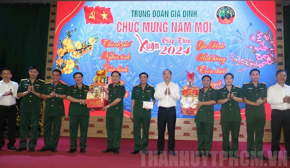 Phó Bí thư Thường trực Thành ủy TP.HCM Nguyễn Hồ Hải thăm, động viên các đơn vị trong đêm 30 Tết-pho-bi-thu-nguyen-ho-hai-tham-chuc-tet-don-vi-truc-tet-nguuyen-dan-2024 (2).JPG