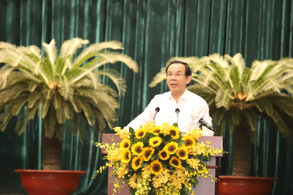 Kinh tế TP.HCM tăng trưởng 6,5% trong quý I-2024-hoi-nghi-BCH-dang-vo-tphcm-lan-thu-28.jpg