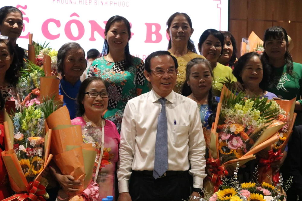 Bí thư Thành ủy TP.HCM Nguyễn Văn Nên dự lễ công bố khu phố mới tại TP Thủ Đức-Bí thư Thành ủy TP.HCM Nguyễn Văn Nên dự lễ công bố khu phố mới tại TP Thủ Đức-bi-thu-nen-du-le-thanh-lap-khu-pho-ap-thu-duc (5).JPG