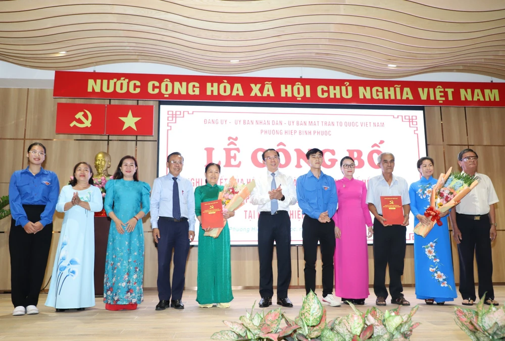 Bí thư Thành ủy TP.HCM Nguyễn Văn Nên dự lễ công bố khu phố mới tại TP Thủ Đức-bi-thu-nguyen-van-nen-du-le-cong-bo-khu-pho-ap-tp-thu-duc.jpg