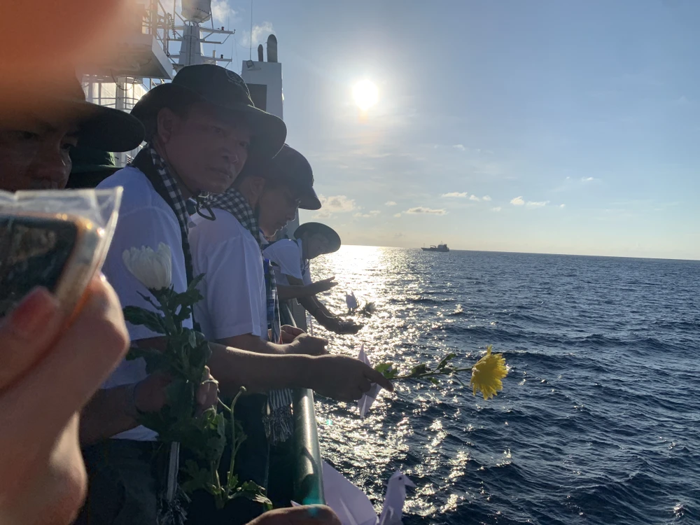 Trên tàu KN290 đến đảo Trường Sa-Truong-sa24.JPG