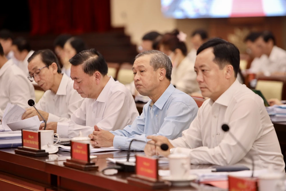 Bí thư Thành ủy TP.HCM: TP.HCM mà không có hệ thống đường sắt đô thị hoàn chỉnh là bất ổn...bi-thu-tphcm-noi-ve-metro-so-1 (3).jpg