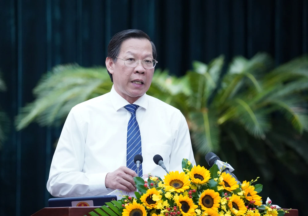 TP.HCM tổ chức không gian theo hướng đô thị toàn cầu, đa trung tâm-cchu-tich-phan-van-mai-HDND-TPHCM.jpg