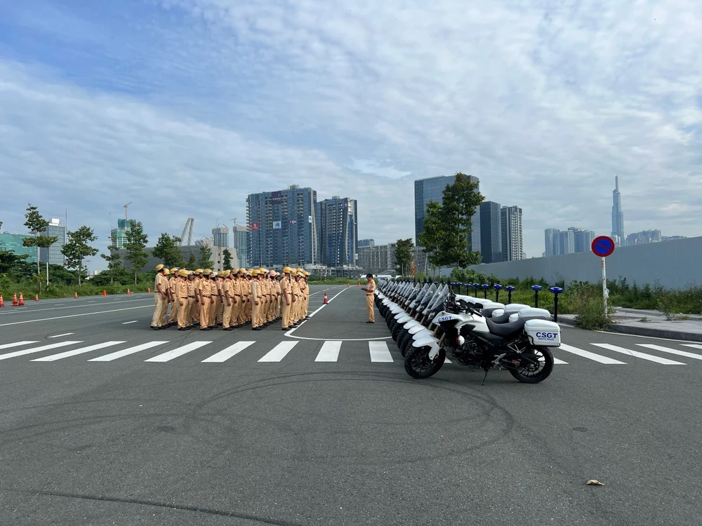 Dẫn đoàn là nhiệm vụ quan trọng của Công an TP.HCM-CSGT-TPHCM-dan-doan7.jpg