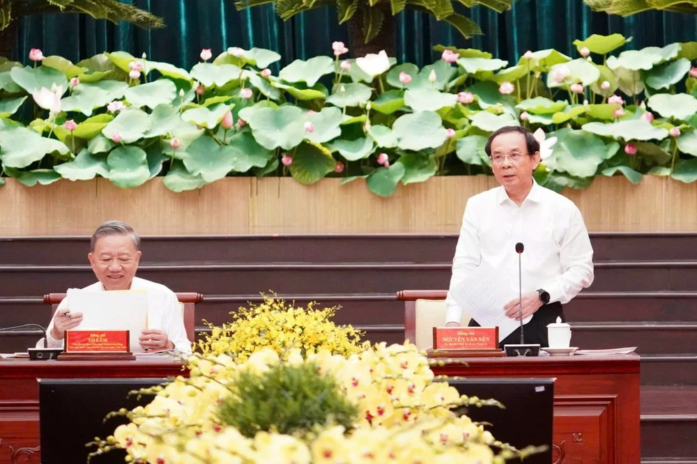 Tổng Bí thư, Chủ tịch nước-lam-viec-tphcm.jpg