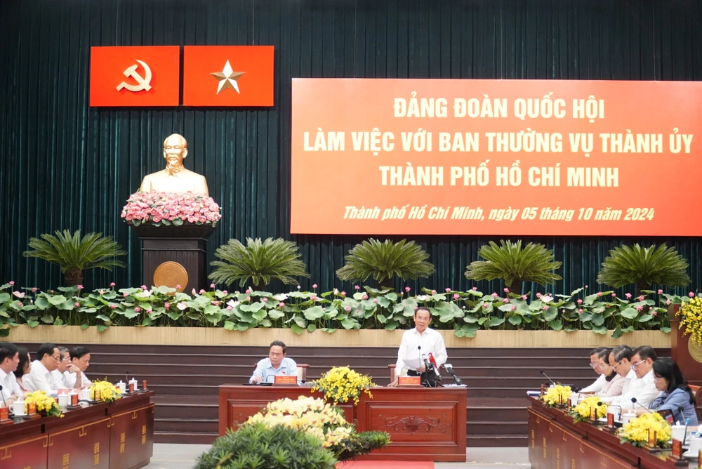 Bí thư Thành ủy TP.HCM: 'Cái vướng xuyên suốt vẫn là thể chế'- bi-thu-nguyen-van-nen-de-xuat-quoc-hoi (2).JPG
