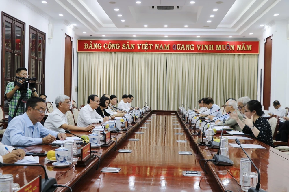 Bí thư Nguyễn Văn Nên: Dự án đường Thái Văn Lung, quận 1 là mô hình điểm sắp xếp lại không gian đô thị TP.HCM-duong-thai-van-lung-thanh-uy-hop-ban.jpg