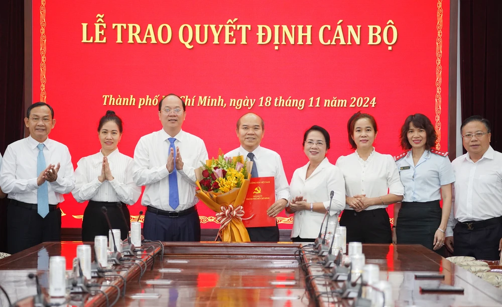 ong-tran-van-bay-uy-vien-UBKT (2).jpg