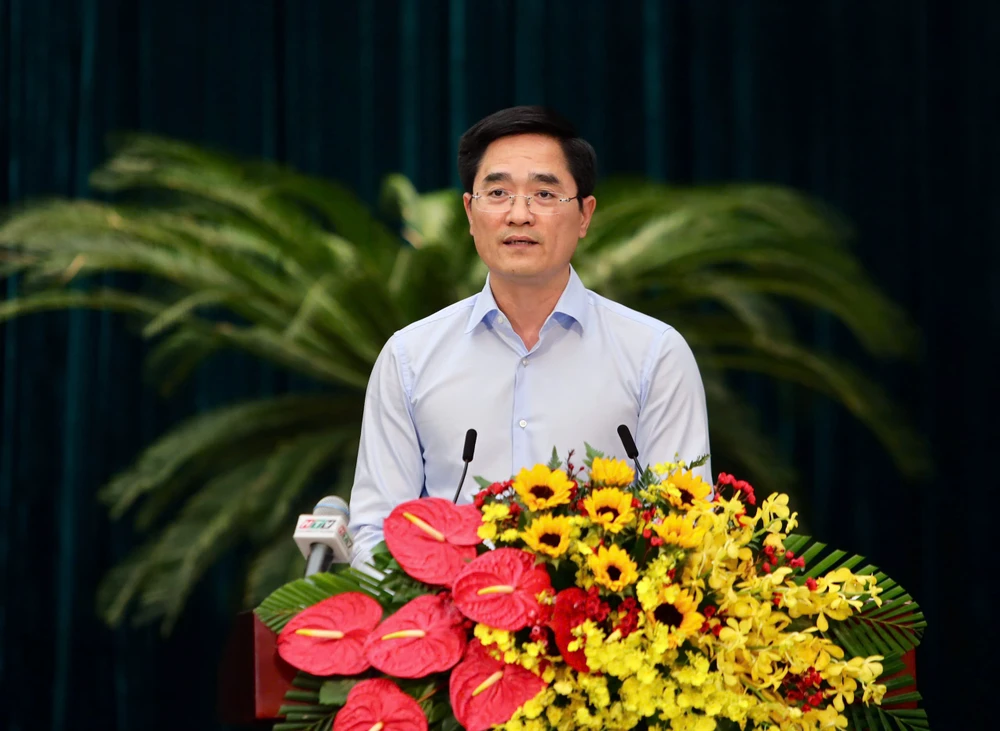 TP.HCM trình đề án mới về đường sắt đô thị: Đến năm 2035 hoàn thành 355km -duong-sat-do-thi-giam-doc-So-GTVT-tran-quang-lam.jpg