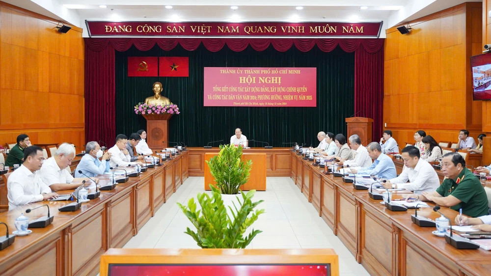 Thiếu tướng Mai Hoàng: Khởi tố 12.000 bị can vụ 4 tiếp viên hàng không -thieu-tuong-mai-hoang-4-tiep-vien-hang-khong (2).jpg