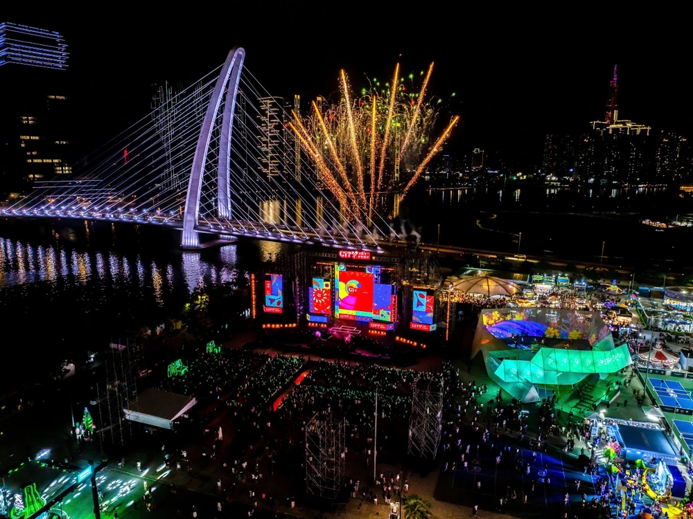 TP Thủ Đức khai mạc loạt chương trình nghệ thuật phục vụ người dân dịp Tết 2025-TP-Thu-Duc-chuong-trinh-le-hoi-20252.JPG