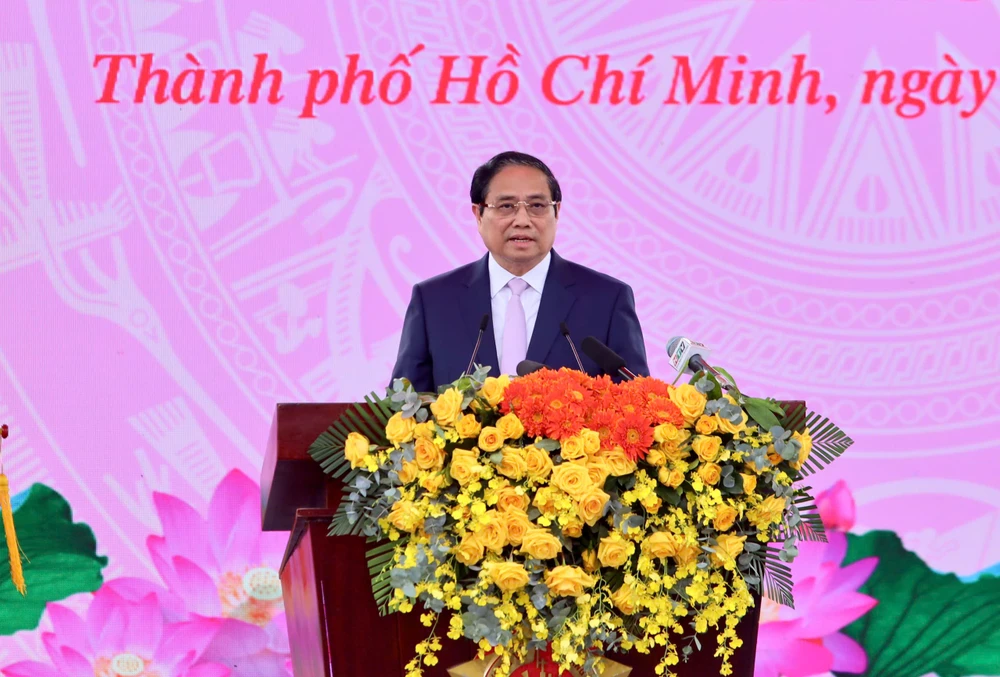 Bo-tu-lanh-TPHCM-don-nhan-danh-hieu-anh-hung-luc-luong-vu-trang-nhan-dan (5).jpg