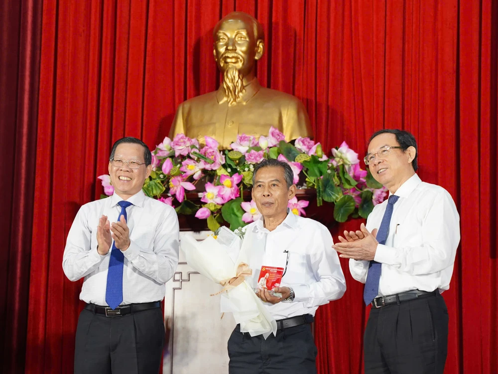 TP.HCM tri ân 186 bí thư chi bộ khu phố, ấp tiêu biểu năm 2025-tphcm-tri-an-bi-thu-chi-bo-khu-pho-ap (6).jpg