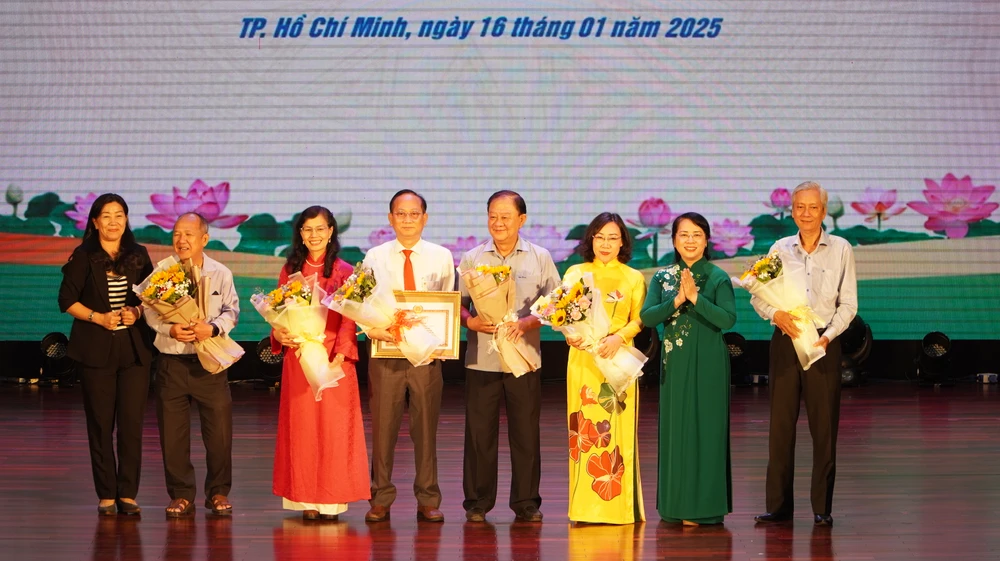 18 năm hoạt động của Đảng bộ Khối Dân - Chính - Đảng TP.HCM với nhiều dấu ấn, trách nhiệm-18-nam-dang-bo-khoi-tphcm3.JPG