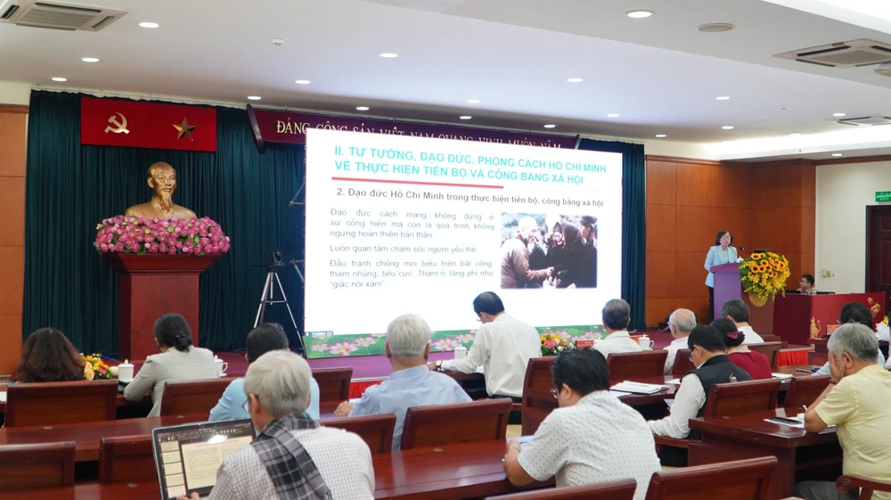 Bà Phạm Phương Thảo: TP.HCM phải định vị giữ vai trò đầu tàu trong kỷ nguyên mới-ky-nguyen-moi-cua-dan-toc-tphcm-hoc-tap-bac.jpg