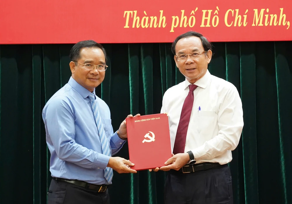 Tân Phó Bí thư Thành ủy TP.HCM: Dám nghĩ, dám làm, dám chịu trách nhiệm là những giá trị cốt lõi trong giai đoạn hiện nay -pho-bi-thu-tphcm-nguyen-van-duoc (2).jpg