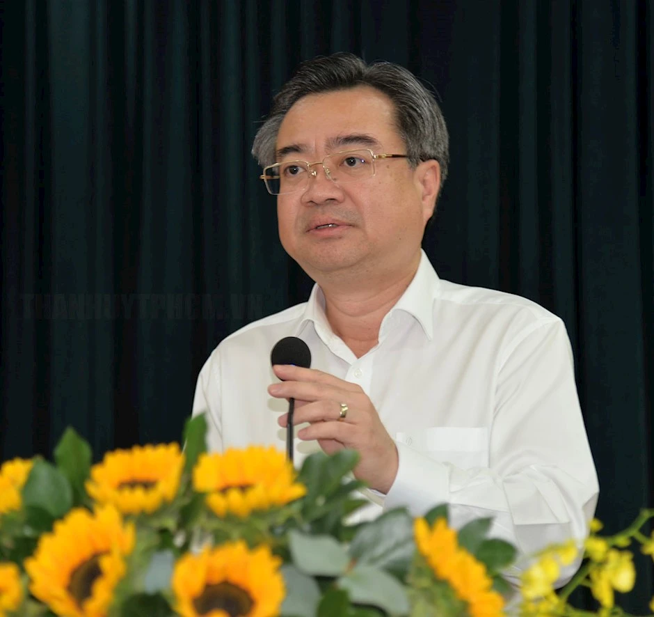thanh-uy-tphcm-sap-xep-bo-may1.jpg