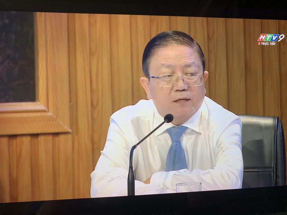 TP.HCM sẽ giới thiệu việc làm cho cán bộ bị tinh giản khi sắp xếp tổ chức bộ máy-sap-xep-to-chuc-bo-may-tphcm-dan-hoi-chinh-quyen-tra-loi2.JPG