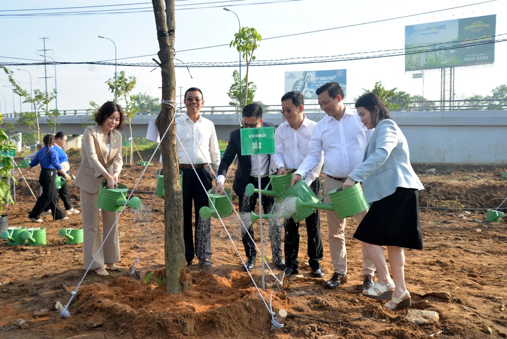 TP Thủ Đức đã trồng hơn 1 triệu cây xanh kể từ khi thành lập-TP-thu-duc-trong-cay.jpg