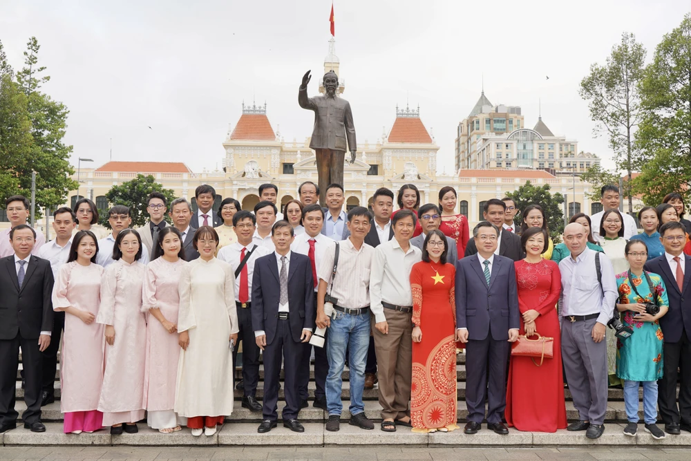 bao-chi-tphcm (6)3.JPG