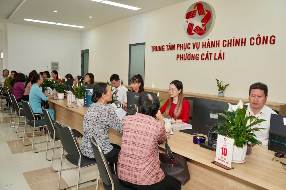 Chính quyền địa phương hai cấp: Người dân cảm nhận rõ sự thay đổi môi trường hành chính ở TP.HCM-chinh-quyen-dia-phuong-hai-cap (2).jpg
