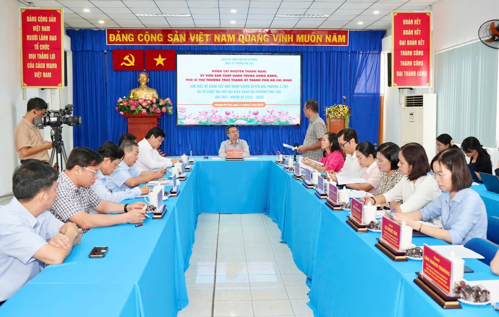 TP.HCM thành lập 17 Tổ Công tác chỉ đạo đại hội Đảng bộ phường, xã, đặc khu-đại hội Đảng bộ phường, xã, đặc khu-ong-nguyen-thanh-nghi-Trung-tam-hanh-chinh-cong (7).jpg