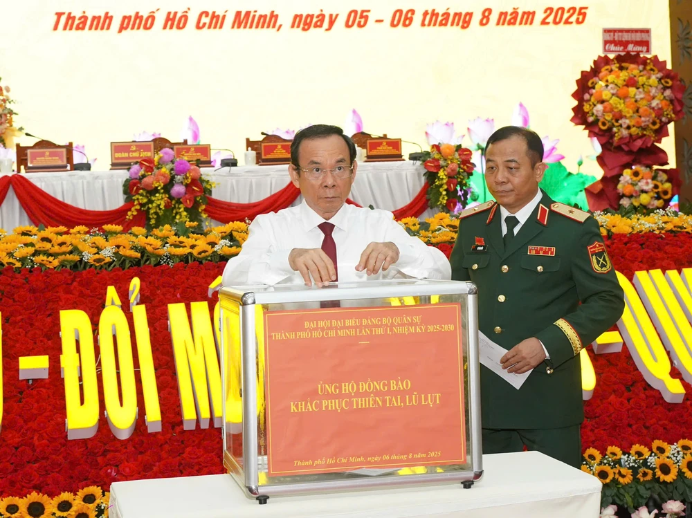 Bí thư Nguyễn Văn Nên dự Đại hội đảng bộ Quân sự TP.HCM lần thứ nhất-bo-tu-lenh-tphcm-dai-hoi-dang-bo (13).jpg