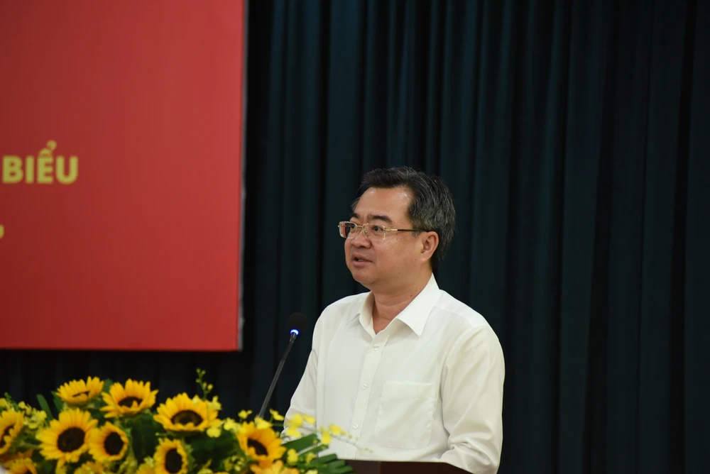 xay-dung-ha-tang-van-kien-dai-hoi-tphcm (2).JPG