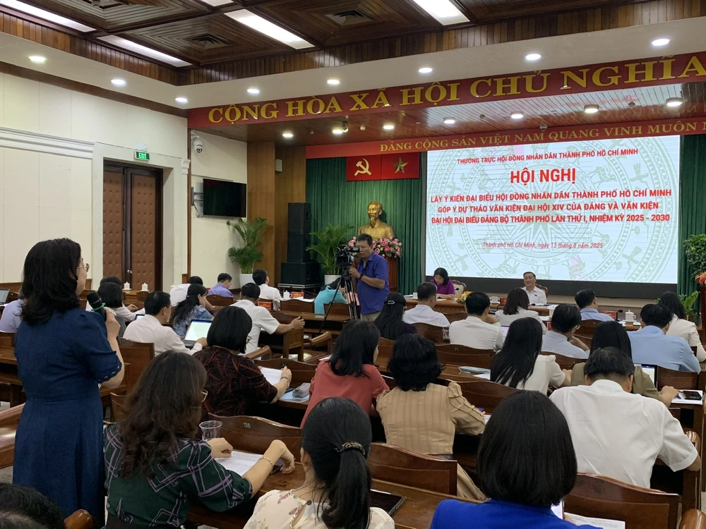 Bà Nguyễn Thị Lệ: TP.HCM cần chuẩn bị hạ tầng, nguồn nhân lực và đặc biệt là thể chế để trở thành siêu đô thị quốc tế-sieu-do-thi-tphcm (8).jpg