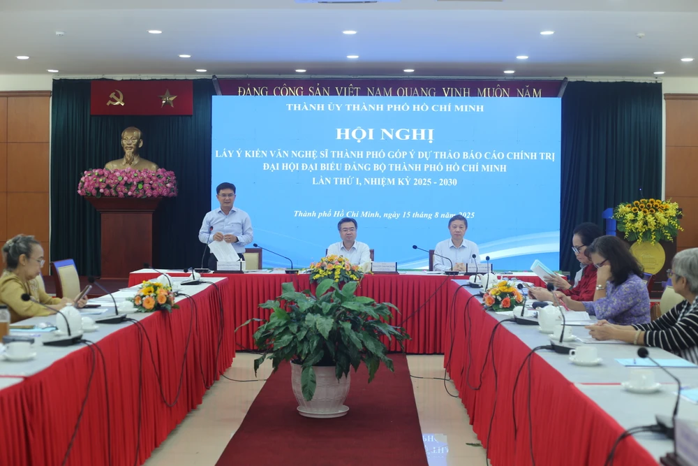 Ông Nguyễn Thanh Nghị: Văn nghệ sĩ góp phần bồi đắp tâm hồn và bản sắc văn hóa cho TP.HCM-Ông Nguyễn Thanh Nghị-văn-nghệ-sĩ.jpg31.JPG.JPG