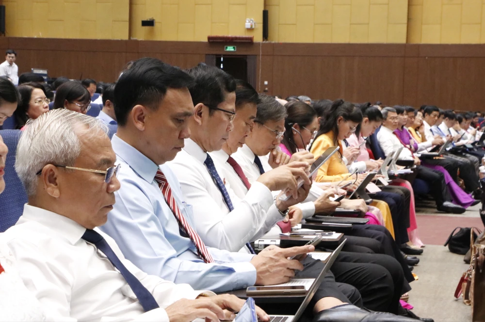 HĐND TP.HCM triệu tập kỳ họp, xem xét chính sách nhà ở công vụ, chi thu nhập tăng thêm cho đội ngũ-nhà-ở-công-vụ-hop-hdnd-tphcm34.JPG