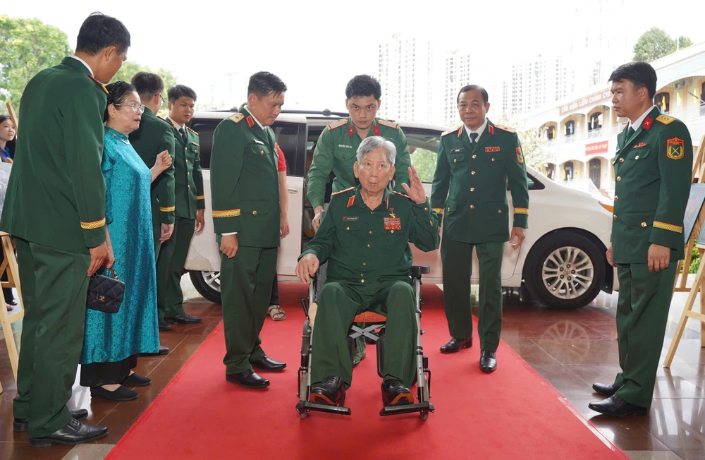 80-năm-luc-luong-vu-trang-tp.hcm (9).jpg