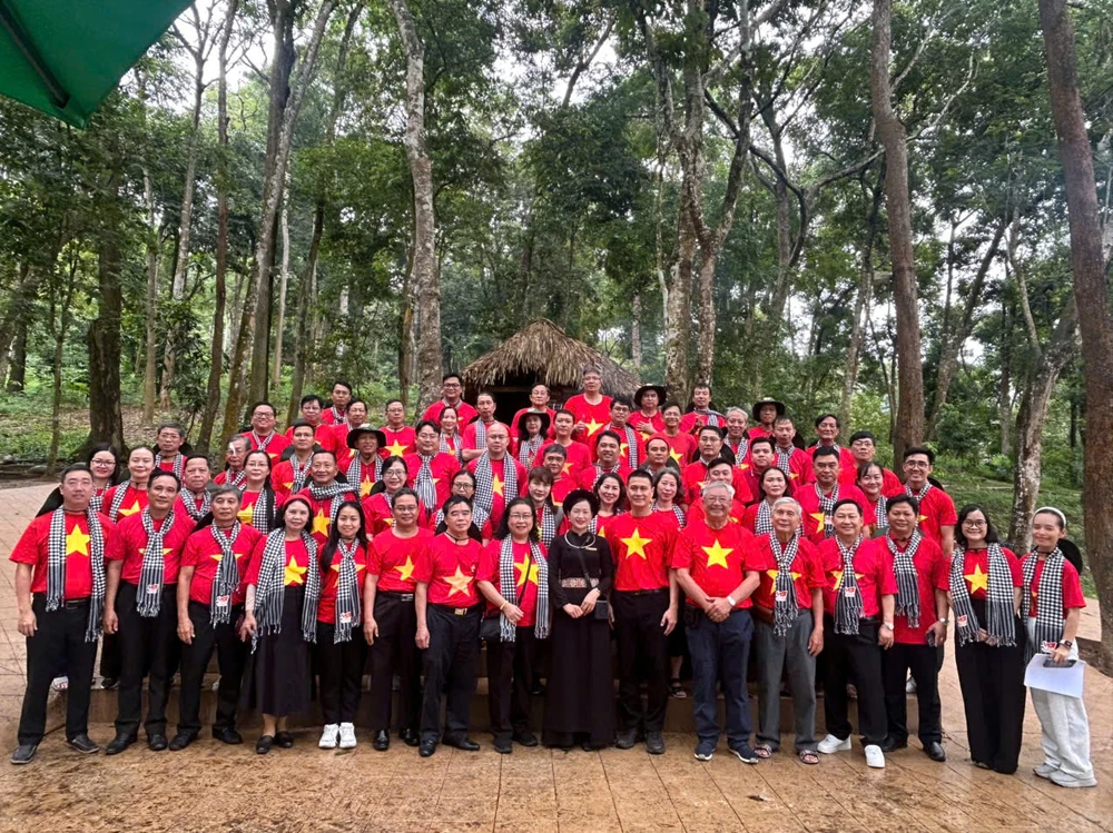 chum-anh-dai-bieu-tri-thuc-tphcm (3).jpg