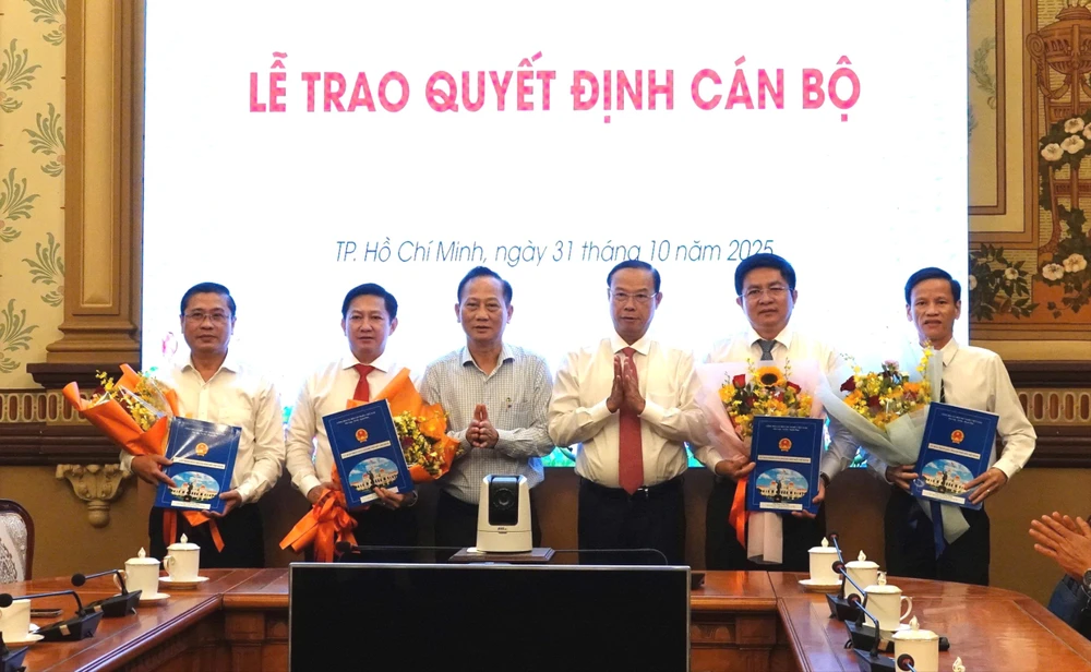 -trung-tam-phat-trrien-quy-dat-tp.hcm (2).jpg