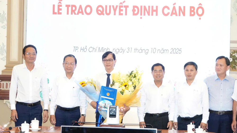 trung-tam-phat-trrien-quy-dat-tp.hcm (3).jpg