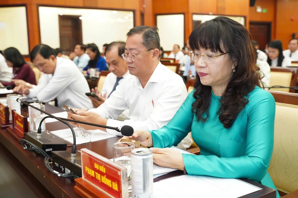 HĐND TP.HCM sẽ chất vấn Giám đốc Sở An toàn thực phẩm và Sở Xây dựng tại kỳ họp cuối năm-bau-bo-sung-uy-vien-UBND-TPHCM.jpg