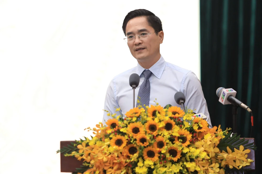 Giám đốc Sở Xây dựng TP.HCM nói về giải pháp giảm ùn tắc ở cửa ngõ-ùn-tắc-tphcm (2).jpg