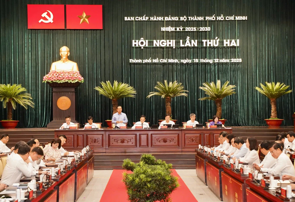 Bí thư Trần Lưu Quang- Đứng trước cơ hội 'kim cương, làm việc với tinh thần 'việc gì khó không né, việc gì mới thì không chờ'-Bi-thu-tran-luu-quang (2).jpg