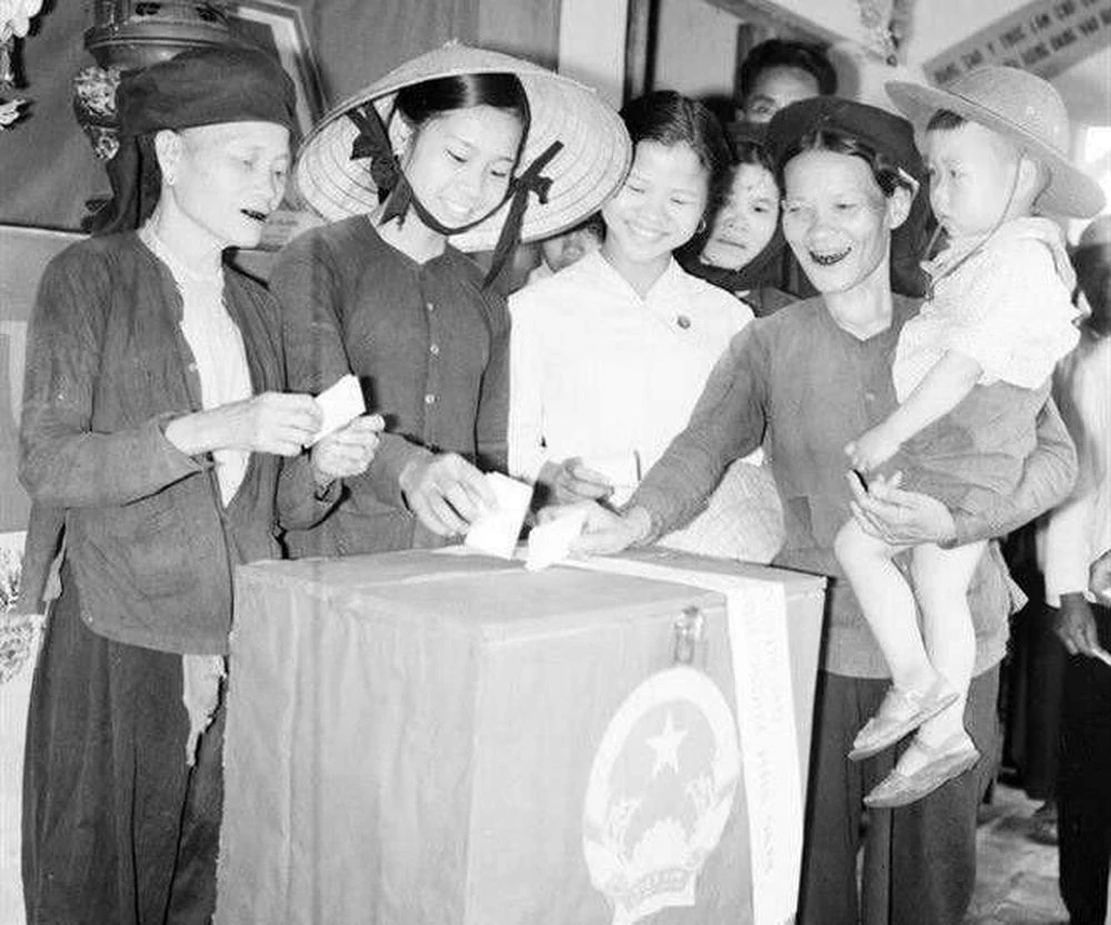 Từ lá phiếu đầu tiên đến nghị trường Quốc hội- nơi kết tinh trí tuệ và trách nhiệm quốc gia-quoc-hoi-6.jpg