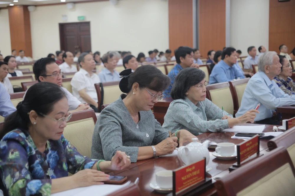 quan-triet-dai-hoi-XIV-TPHCM 2.JPG