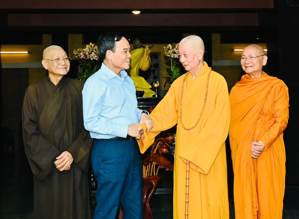 Lãnh đạo Thành ủy TP.HCM thăm, chúc tết các chức sắc, chức việc tiêu biểu các tôn giáo dịp Tết Bính Ngọ 2026.jpg