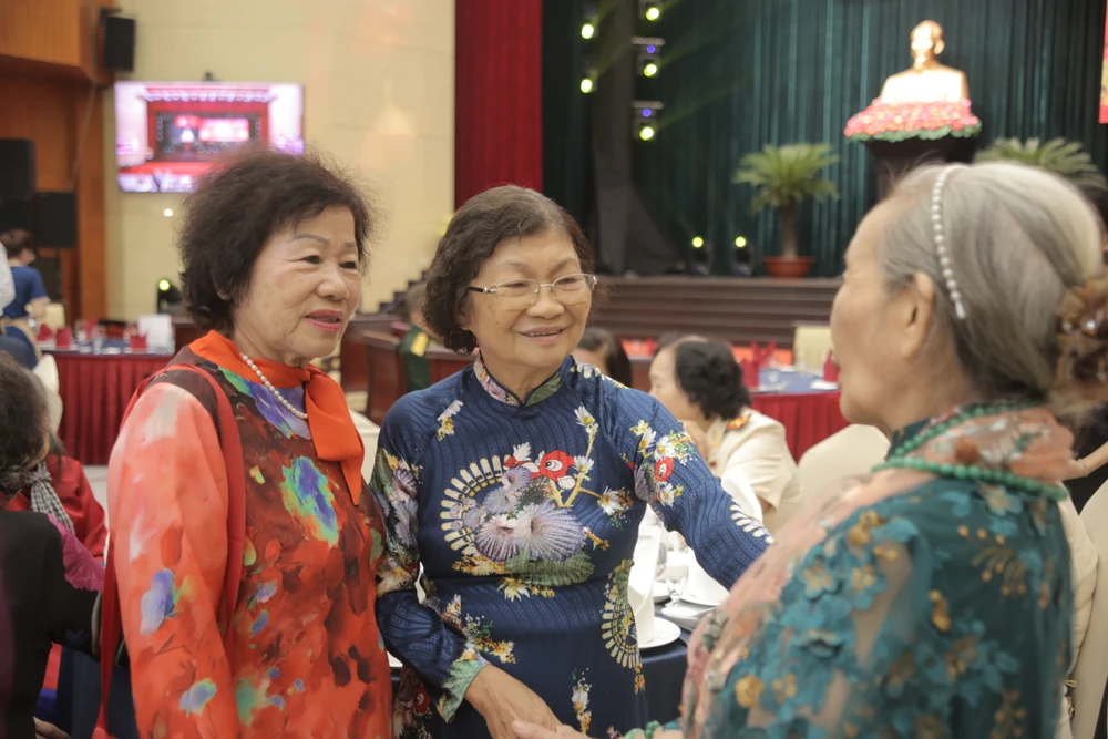 thaanh-uy-tphcm-gap-mat-2026 (11).JPG