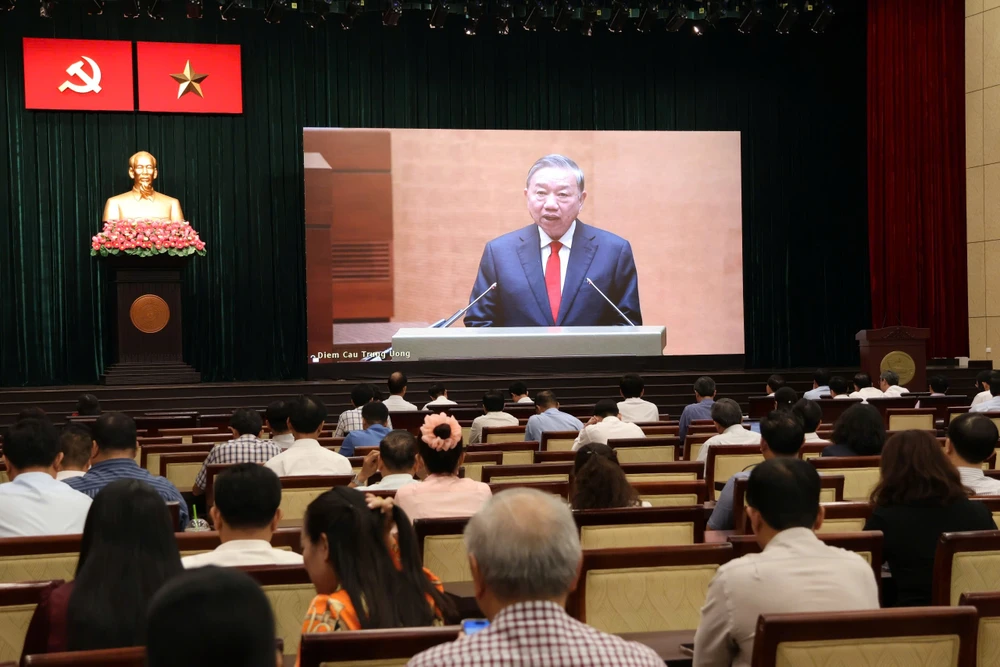 1.440 điểm cầu trực tuyến tại TP.HCM nghe quán triệt Nghị quyết 79, Nghị quyết 80 của Bộ Chính trị-nghi-quyet-79-80-quan-triet-tphcm 4.jpg