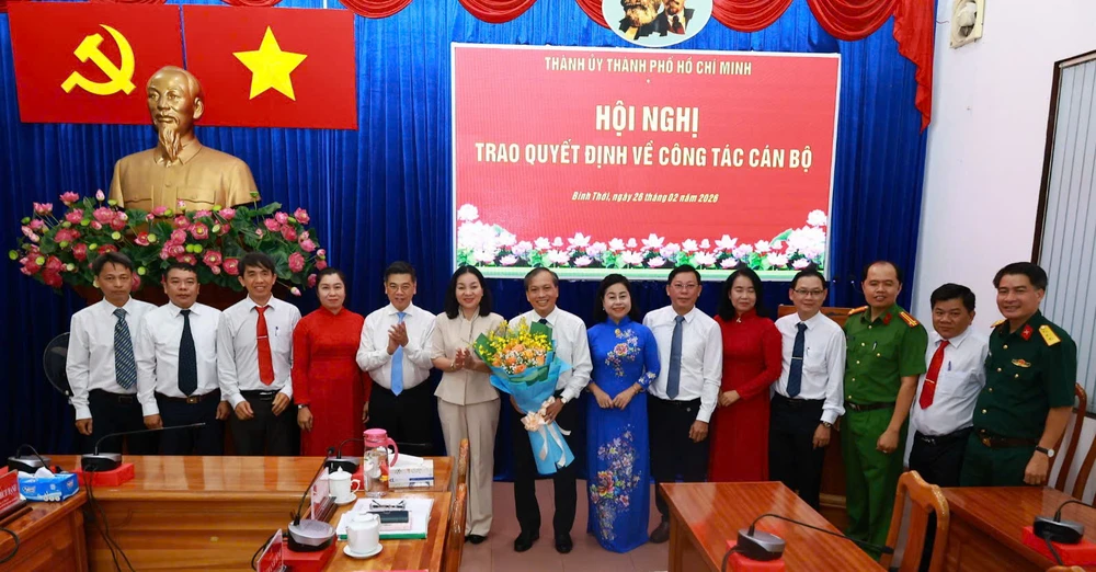 quyet-dinh-can-bo-tphcm 3.jpg